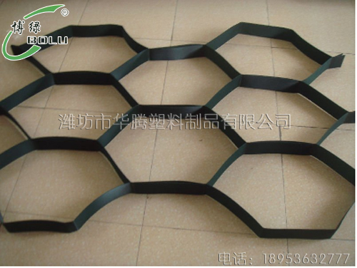 土工格室穩定性驗算